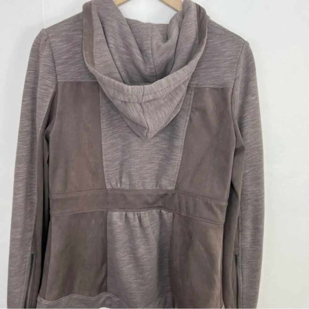 Anthropologie Akemi + Kin Taupe Abbe Full Zip Faux Suede Panel Hoodie Sweatshirt - Picture 7 of 15